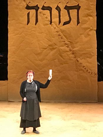 Understudying as Yente in the Off-Broadway production of "Fiddler on the Roof" in Yiddish
