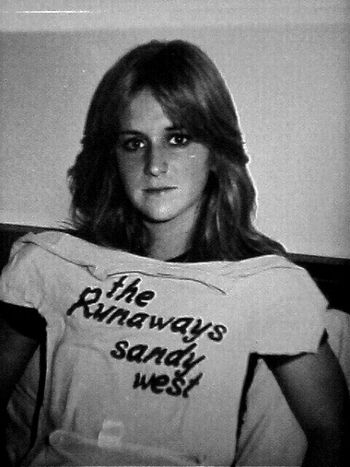 Sandy_West_The_Runaways_5
