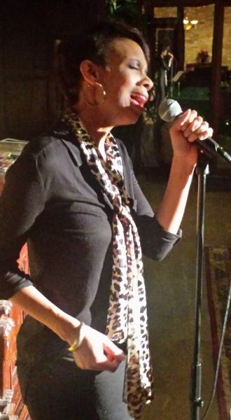 Aldabella Winery Show 11.06.15 . Jamila performs to a full house.
