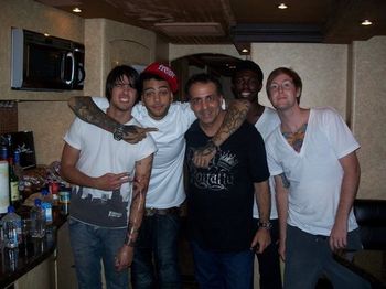 The_Gym_Class_Heroes_and_Eddie_backstage
