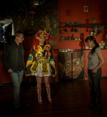 Filmacion de "The Glow" Hernan Ergueta, Vanesa Roldan y Alejandra Magne (La Paz, Bolivia - 2011)
