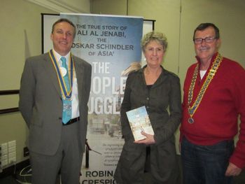 Robin with Bendigo Rotary and Bendigo Strathdale Presidents

