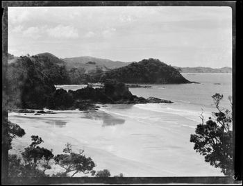 A very lonely looking Sandy Bay in the summer of '46....sianara!!!!
