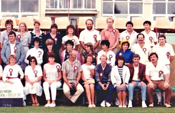 i see Paula Haywood (Cooney) and Mike Hamilton at the right front
