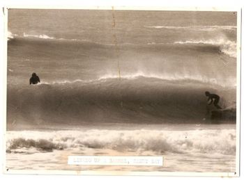 and a nice lining up barrel at Sandy's ..winter of '71 unknown....Roger Crisp photo...
