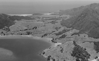 Whangarei Heads...Ocean bch road ..1965 and a very empty looking Reotahi Bay area!!!!
