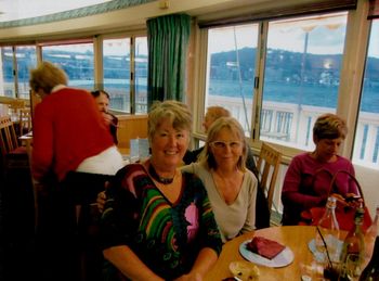 long time Taupo Bay resident (Paradise Bay) Mary Ralph....and Sylvia her overseas travelling surfing companion.....Wellington....catching up
