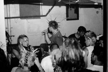 Live @ Harry Wu's, July, 1993. Photo by and courtesy of Molly Howard.
