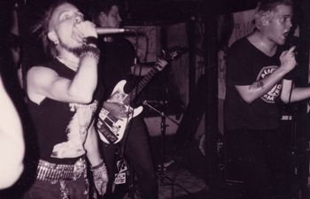 Live @ the 404 Willis, August 27th, 1995. #4 Photo by and courtesy of Mark Ortner.
