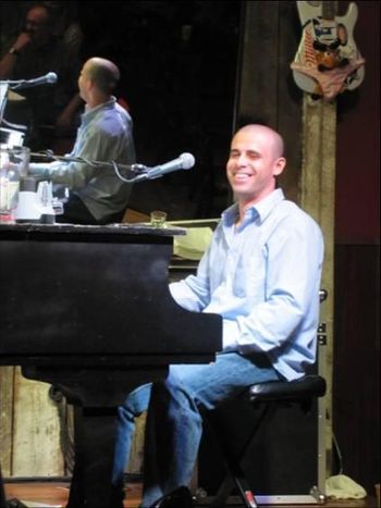 Sitting in at the Shout House Dueling Piano Bar in Minneapolis October 2011
