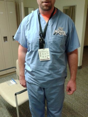 20150225_151602 Hospital employee showing Axemaster colors!
