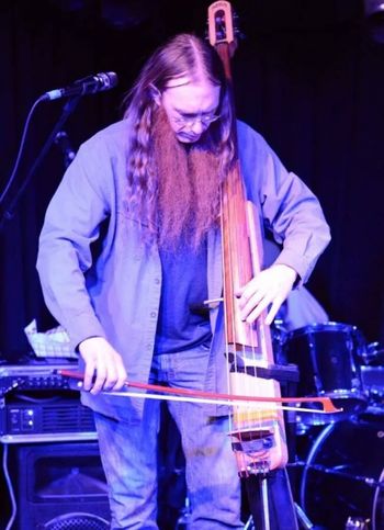 electric-upright-bass-lessons-steven-fox-

