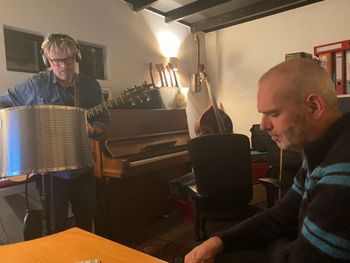 Harry's home studio, Boxtel, December 13 2021. (Recording Songs about love & life etc.)
