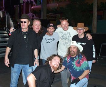 Deep South in Las Vegas with Doug Flutie Jimmy Hall, Robert Nix, Doug Flutie, Phil Swindle, Joe Boogie, Tony Black, Artimus Pyle
