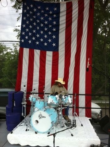 Artimus' new Gretch drums. Artimus Pyle ~ American Flag Stage Backdrop ~ Buffalo, NY
