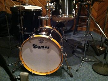 drum set up
