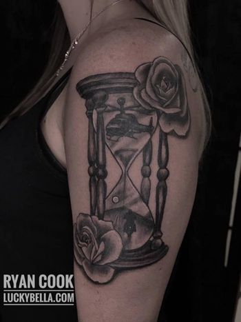 Hourglass and Rosesby Ryan Cook at Lucky Bella Tattoos in North Little Rock, Arkansas
