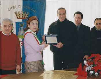 Mayor of Esperia Welcomes Dan 2000
