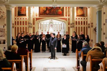 Matthew Quinn with Cappella Caeciliana at the TWO CITIES concert in St Malachy's Church, Belfast, on 28/1/23. Photographer Vincent McLaughlin
