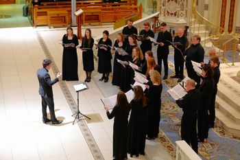 Matthew Quinn conducts Cappella Caeciliana at the TWO CITIES concert in St Malachy's Church, Belfast, on 28/1/23. Photographer Vincent McLaughlin
