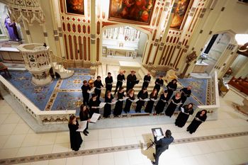 Matthew Quinn conducts Cappella Caeciliana at the TWO CITIES concert in St Malachy's Church, Belfast, on 28/1/23. Photographer Vincent McLaughlin
