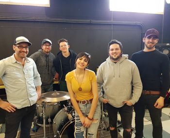 Bonne pratique aujourd'hui pour La Nuit sur l'étang avec cette belle gang de musiciens!! Le show se déroule ce samedi à Collège Boréal!! *21 mars 2018 - É.s. Macdonald-Cartier, Sudbury, Ontario
