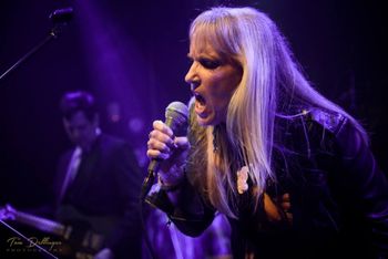 Ally at Hey Hey Mama Benefit - pix by Tom Dellinger 3
