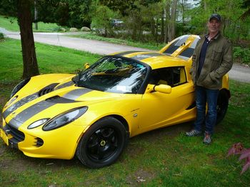 Deans Go Cart European Circuit Race Car Driver, Farrier to the Stars,  Dean Fritscher,  recently stopped by my abode to have me test out his rare Go-Cart....  a Lotus Elise only  45 ever made...... 200 plus MPH top speed .............. take a look >>
