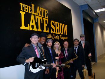 The Late Late show with Craig Ferguson. Nellie McCay and band.
