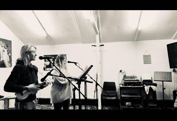 Larks - Rehearsing with Rozi Barnes, ahead of a songwriters' gig called Battlelines
