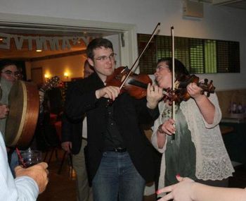 Fiddlers have more fun! (With Damien Connolly)
