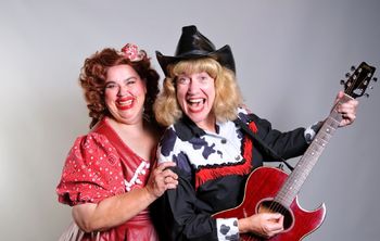 The Spudds--Euomi (Peggy Platt) and Wynotta (Lisa Koch) - photo: Heather Trimm
