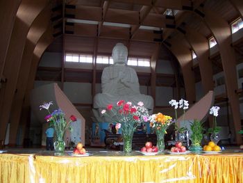 Lovely flower offerings to the Buddha
