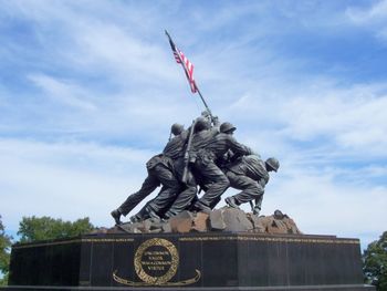 U.S. Marine Corps War Memorial (Iwo Jima statue)

