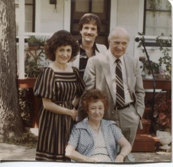 The Murphy Family -- Photo used on "The Murphy's - Revived!" re-issued 45 rpm
