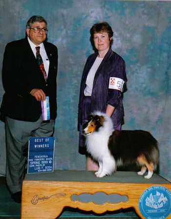 Bruce winning his first major, Judge Patrick Doniere (deceased) and handler Michelle Swope. Age 7 1/2
