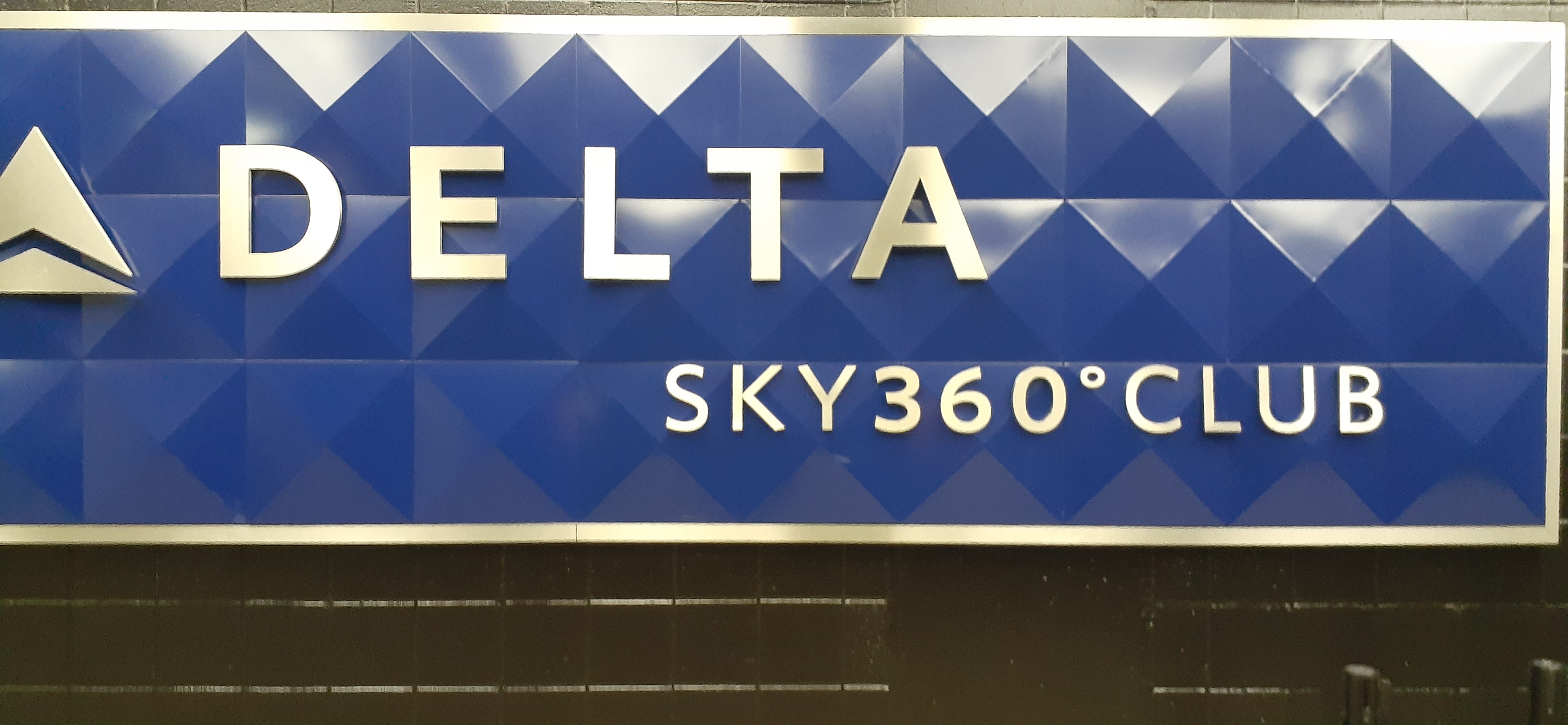delta airlines DJ