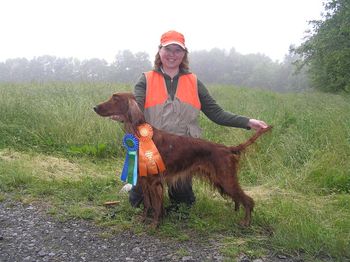 "Izze" Galewinns Tramore Mak'n A Difference JH (Ch. Galewinns Put Me In Coach x Ch. Tramore Imperial Impetuous Imp) Owners: Dawn LeFevre Grand Island, NY Izze is shown getting the 2 final passes at a hunt test - she now has her Junior Hunter Title!!! Way to go Dawn and Izze - you make us so proud!
