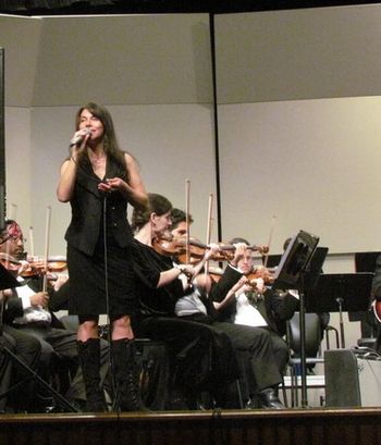 Jessica Lee with Symphony Orchestra
