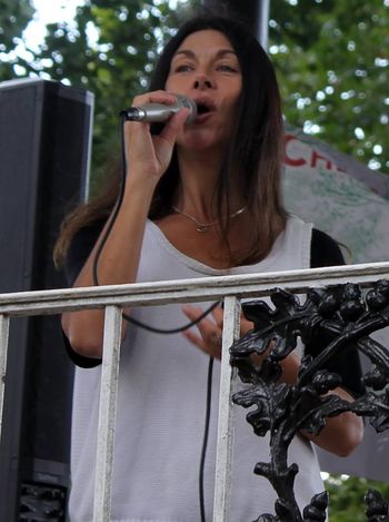Jessica Lee Singing at Summer Festival
