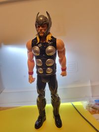Hasbro Marvel Thor Action Figure Titan Hero Series 2016 - 12" Inch
