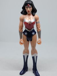 DC Comics Wonder Woman 5” Basic Action Figure