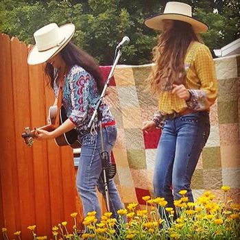Thank you, Peggy D. Layton and Scott for putting on such a nice concert. It looks like we're jamming on a bed of flowers! On to the Spring City Bluegrass & Folk Festival today!