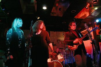 Jeff makes a guest appearance for a few songs at a fund raiser in December of 2005. Both John and Gary also attended.
