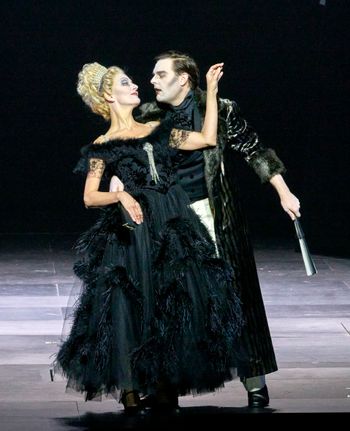 Die Dame in Cardillac with Daniel Jenz (Kavalier) @Michael Poehn, Wiener Staatsoper
