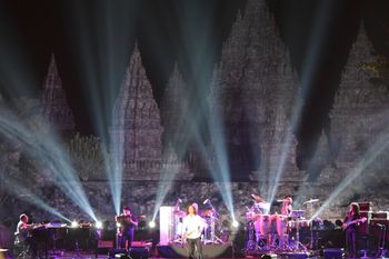The Kenny G band in Yogyakarta
