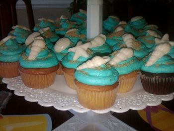 Cupcakes for Caribbean themed bridal shower
