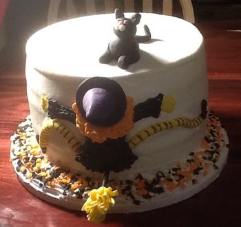 Clumsy Witch Cake

