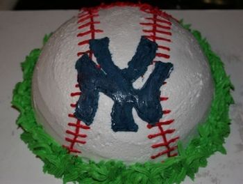 NY Yankees Ice Cream Cake

