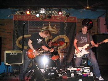 With Topheavy at the Grog & Tankard in Washington DC, May 2007.
